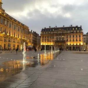 Du Vieux Appartement Lyon